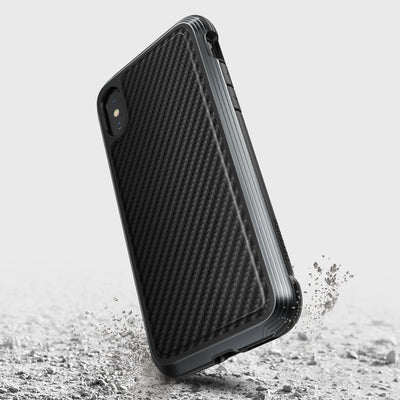 Luxurious Case for iPhone XS Max. Raptic Lux in black carbon fiber.